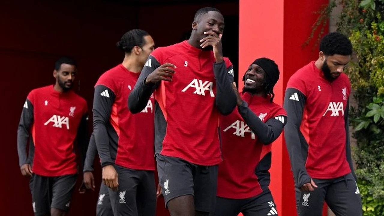 النجوم على الميزان.. من يغادر ومن يبقى عن ليفربول في الموسم الجديد ؟